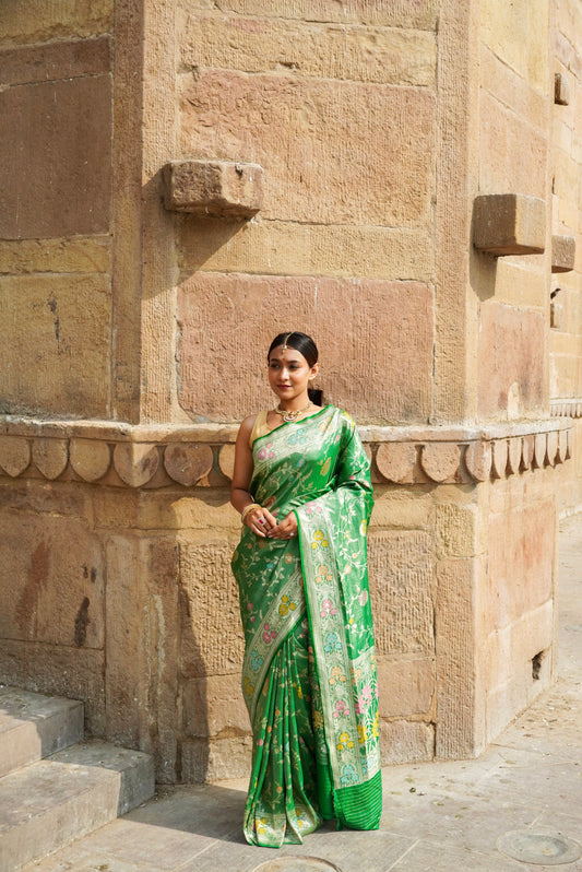 'Aayat' Floral Banarasi Tissue Tilfi Jaal Saree