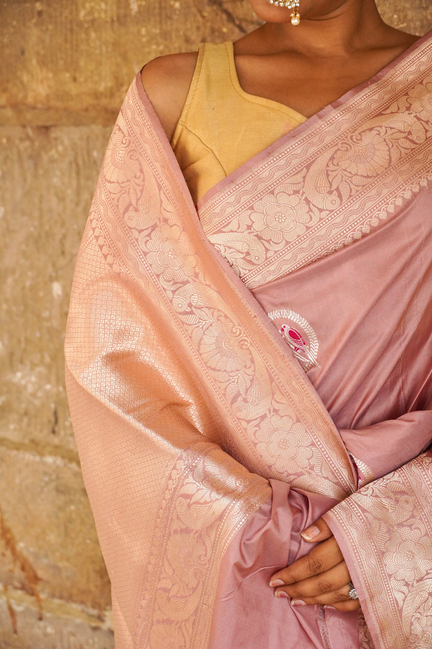 'Aayat' Coral Peach Floral Alfi Boota Katan Banarasi Saree